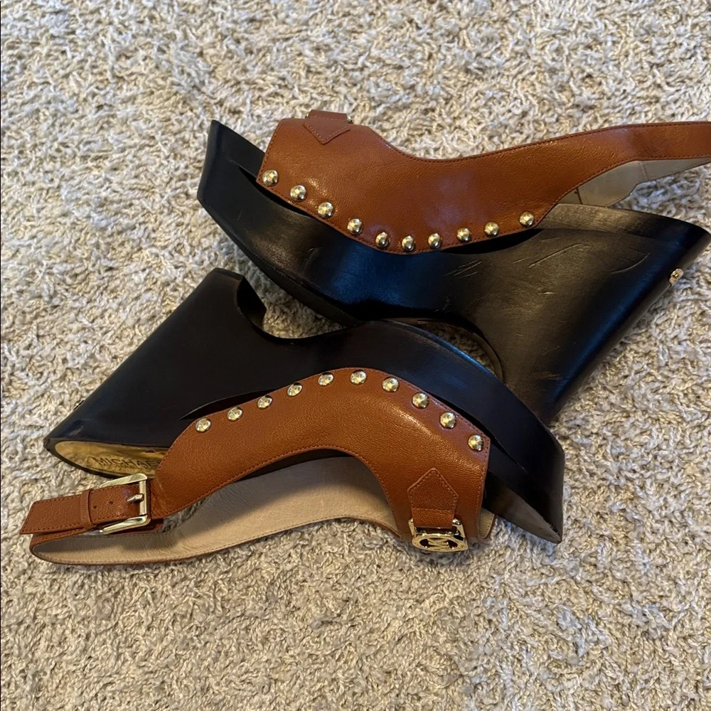 Michael Kors Tan and Black Wedge Sandals - Picture 3 of 8